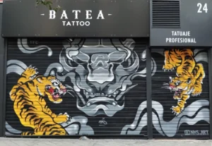 Batea Tattoo - 5x3 metros - spray Batea Tatoo decoración exterior graffiti